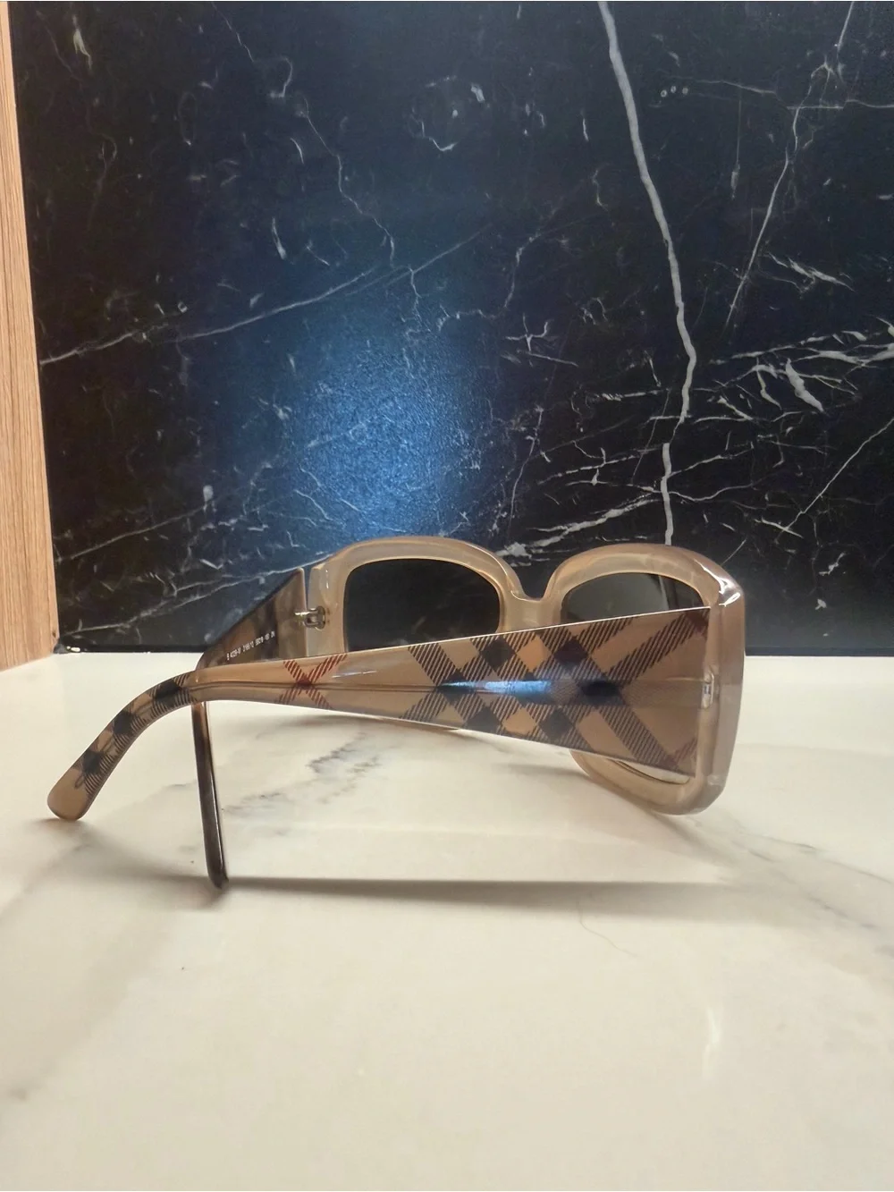 Burberry B4039 Oversized Tan Check Sunglasses Gradient Lens